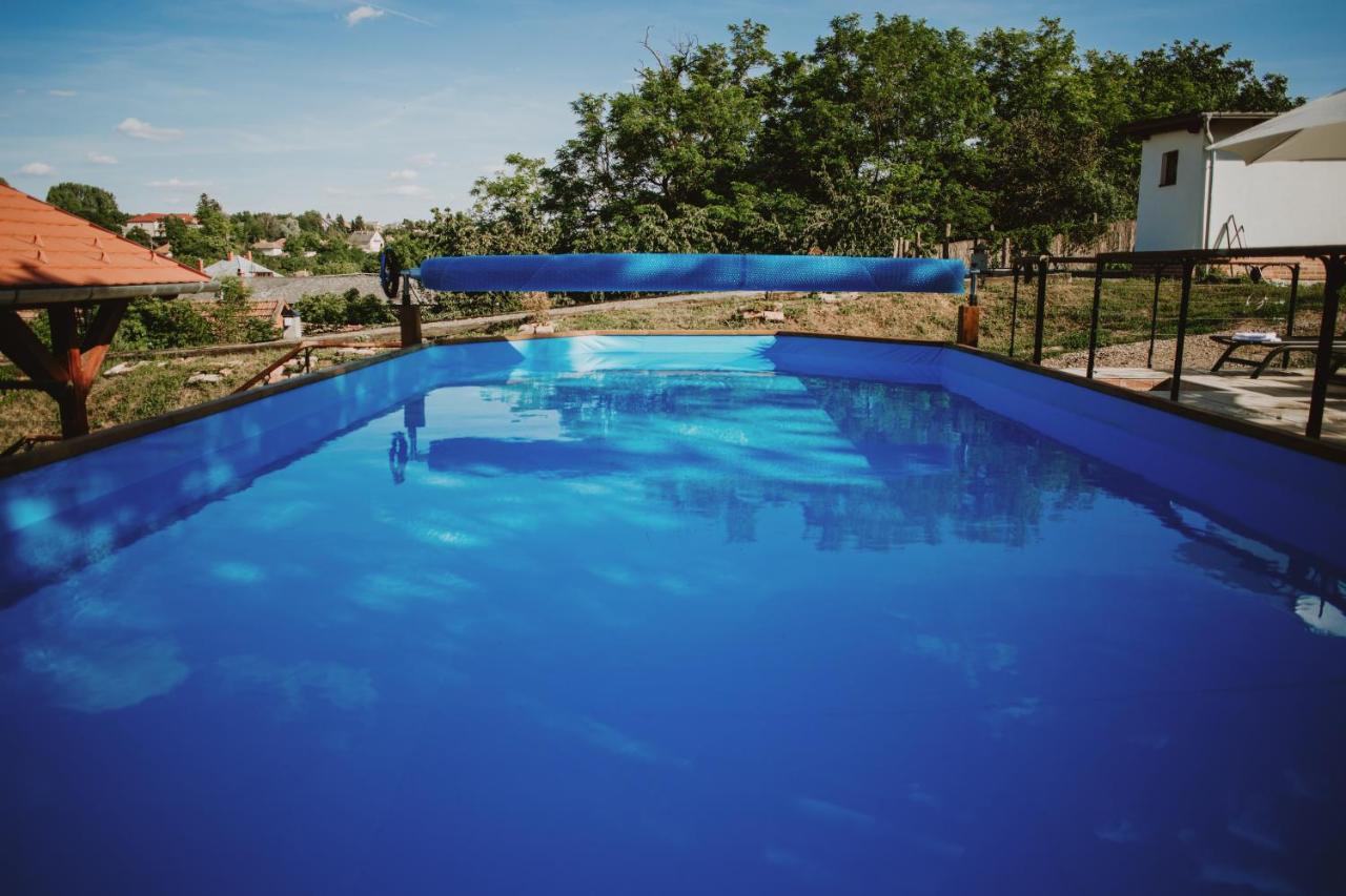 Buzas Pince Vendeghaz Hotel Ecsed Exterior photo